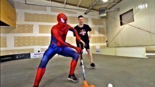 'SPIDERMAN VS. FITNESS TRAINER  [Floorball 1 on 1]'