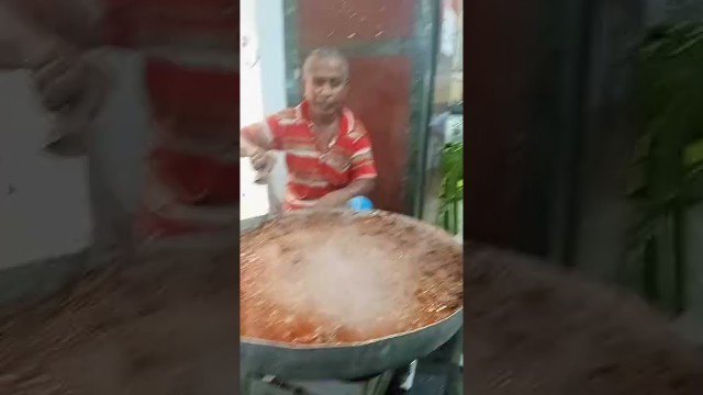 'Zakaria Street Kolkata #shorts #streetfood #ramzan #ramadan #chickenrecipe #streetfood  #tasty'