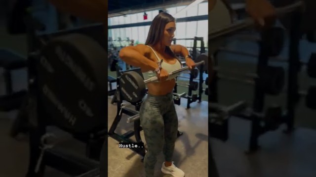 'Laura B | Female Fitness Motivation #gymmotivation #fitness #bodybuilding #laurab'