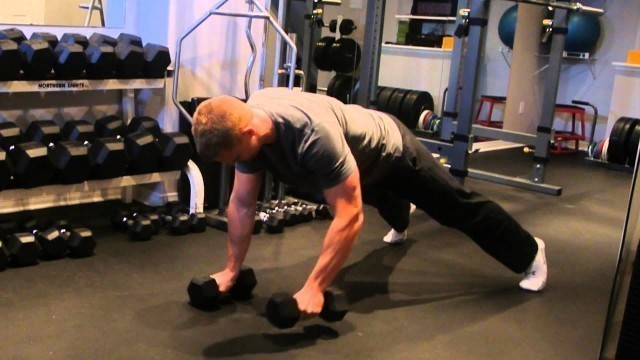 'Plank Exercise: Dumbbell Row'