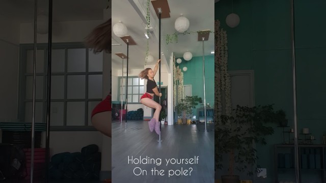 'How to pole dance? Mini tutorial to build up strength 