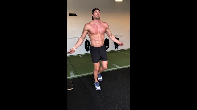 'Jeremy Scott Fitness Instagram Video-Serious 700 Sweat 