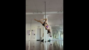 'Pole dance| outside leghang to handstand 钢管舞倒立练习'