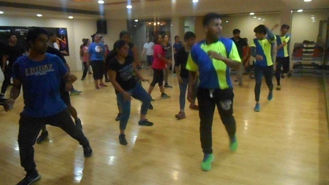 'Folk fitness demo at Abs Magarpatta Part 2'