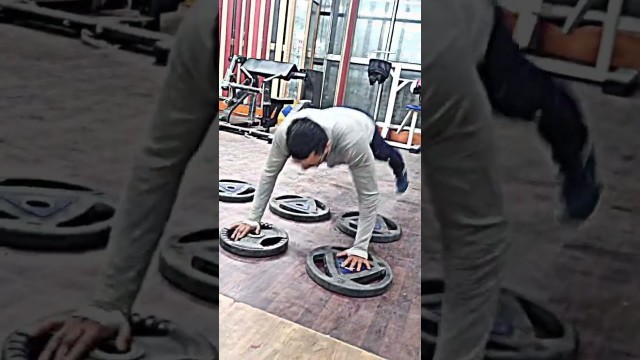 'Power push ups #shorts #youtube #viral #gym #motivation'