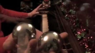 'Jingle Bells     Jingle Balls'