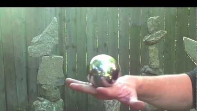 'Fushigi Ball Trick with Big Metal Balls'