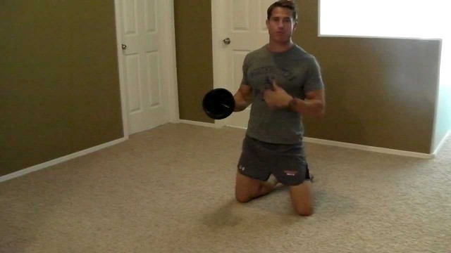 'Men\'s Fitness- Intro to the Ab Wheel'