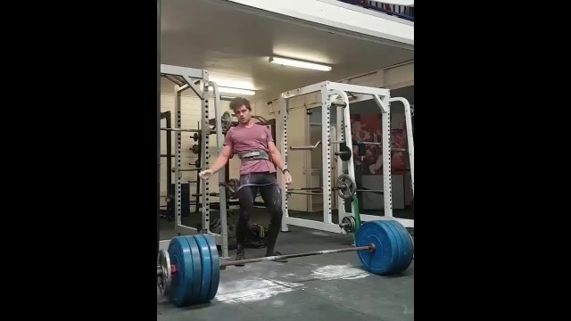 'New Epic Gym Fails - Hard Deadlift session.'