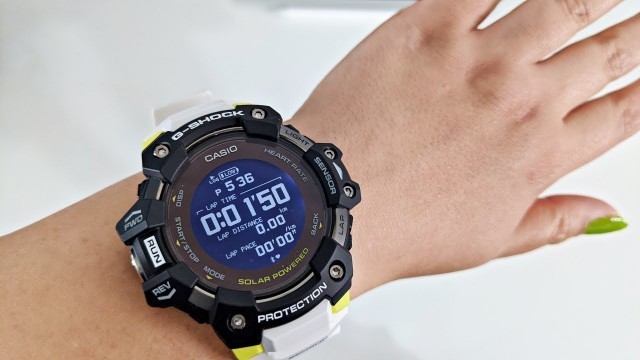 'CASIO G-SHOCK MOVE (2020) GBD-H1000 Smart, Health + Fitness Watch | Female Perspective | 