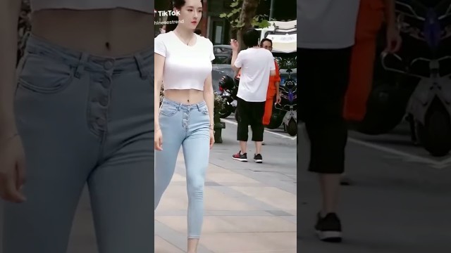 'Chinese fitness model viral video'