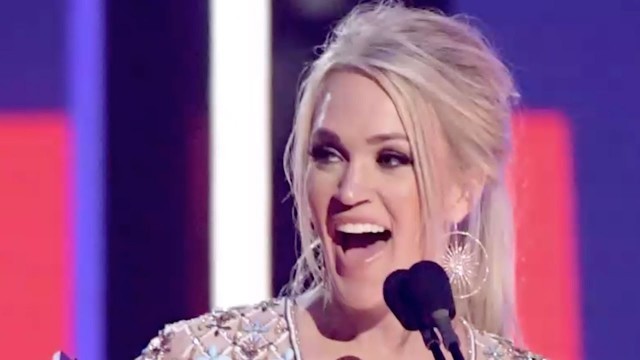 'Carrie Underwood\'s New Book Reveals Her Secrets'