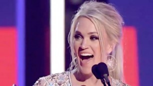 'Carrie Underwood\'s New Book Reveals Her Secrets'