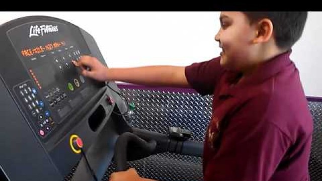 'Yoyo on treadmill at Planet fitness'