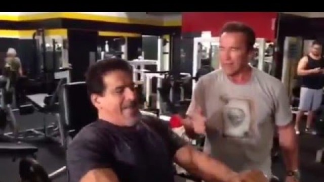 'Arnold Schwarzenegger and Lou Ferrigno Training at Gold\'s Gym'