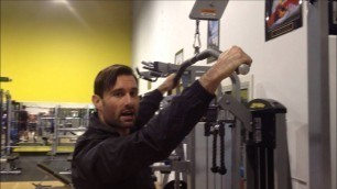 'Revo Fitness   Lat Pulldown with John Stoykovski'