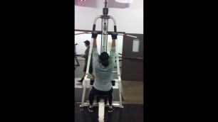 'Fitness Angel Back Reverse grip pulldown'