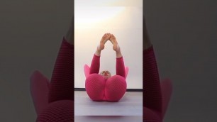 'yoga short video #short #fit #fitness'