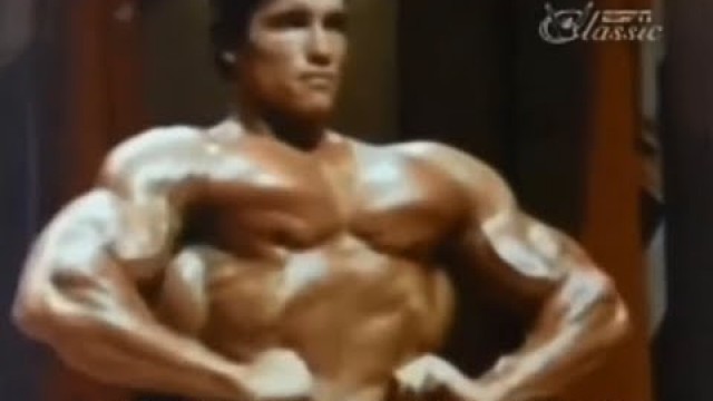 'Arnold Schwarzenegger afirmando que usó esteroides'