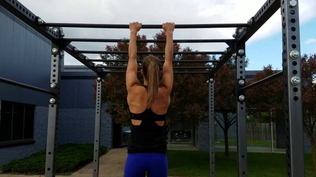 'Monkey Bars on a Titan Rig - Dynamic Fitness & Strength'