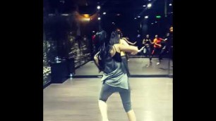 'Zumba dans eğlence fit sağlık kilo verme stres atma cardio hareket güç yaşam müzik ritim fitness'