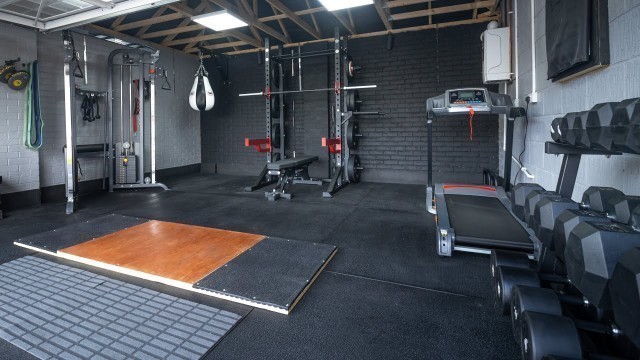 'ULTIMATE Home Gym Build 2020 **Extreme Transformation**'