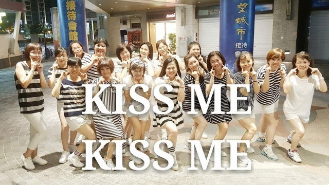 'KISS ME , KISS ME ~ HAPPY DANCE (一)'