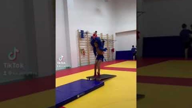 'Сальто #shorts #tiktok judo acrobatic fitness gym gymnastics wrestling coach'