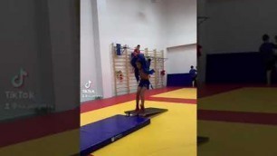 'Сальто #shorts #tiktok judo acrobatic fitness gym gymnastics wrestling coach'