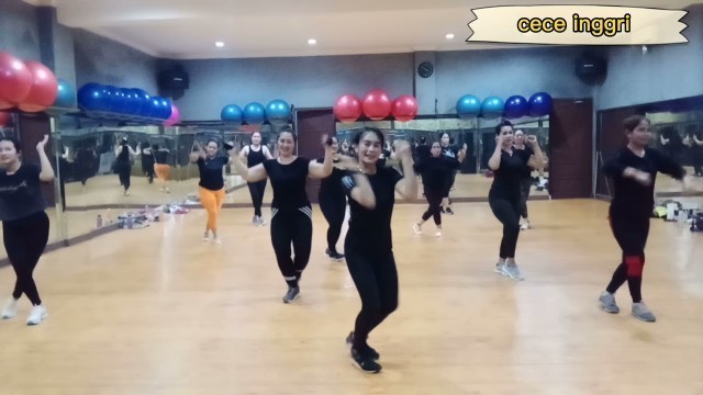 'Money - Lisa // Dance fitness // happy dance // by cece inggri'