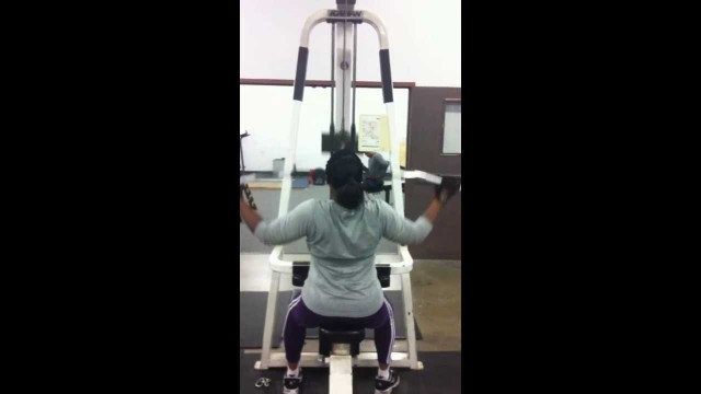 'Fitness Angel Back wide grip pulldown'