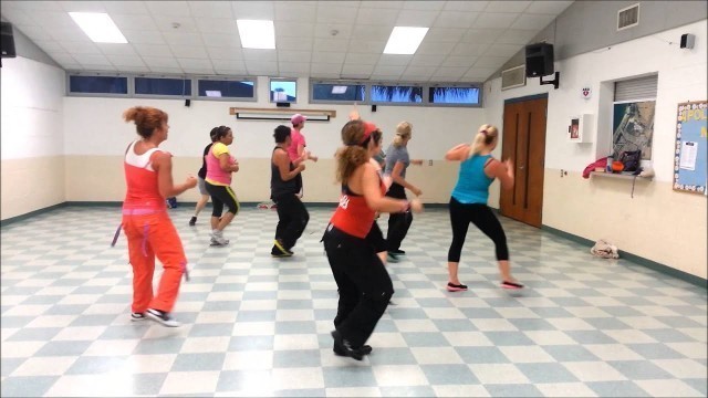 'Happy by Pharrell - Dance Fitness'