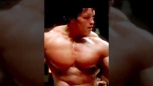 'ARNOLD SCHWARZENEGGER | GOD OF BODYBUILDING #bodybuilding #shorts #fitness'