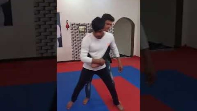 'दुश्मन अगर कमर पकड़ ले ||Self Defence No 1 @Commando Fitness club'