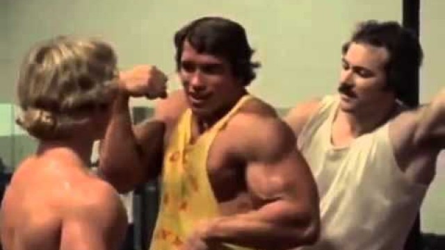 'ARNOLD SCHWARZENEGGER   TEACHING HOW TO POSE   Bodybuilding Muscle Fitness'